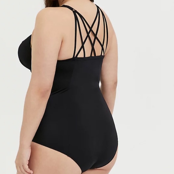💕SOLD💕 LATTICE BACK UNDERWIRE ONE-PIECE SWIMSUIT - Picture 3 of 5
